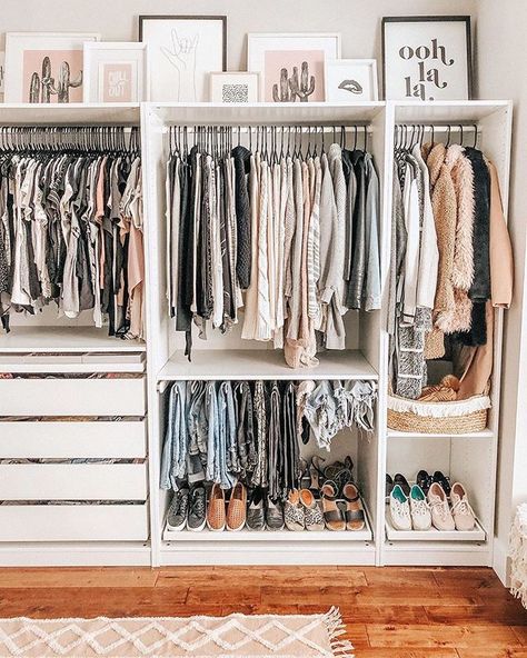 Honey Dew Gifts on Instagram: “What a cute closet😍 Posted @withregram • @megthedestroyer Chill out - watcha yellin for? 🎶 #closetgoals #closetorganization…” Small Dressing Rooms, Closet Clutter, Closet Planning, Dream Closet Design, Closet Renovation, Closet Layout, Wardrobe Room, Closet Remodel, Closet Decor