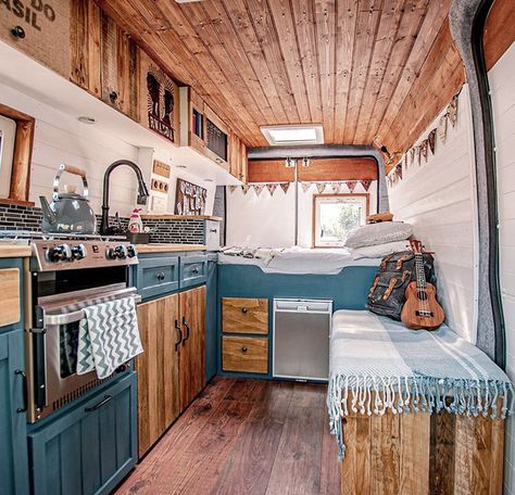 Custom Vans Ideas, Caravan Vintage, Bus Living, Kombi Home, Van Conversion Interior, Campervan Life, Build A Camper Van, Van Life Diy, Campervan Interior