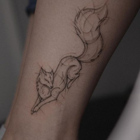 Fineline Fox Tattoo, Small Fox Tattoo, Tato Minimal, Fox Tattoo Design, Fox Tattoo, Up Tattoos, Elegant Tattoos, Minimal Tattoo, Simplistic Tattoos