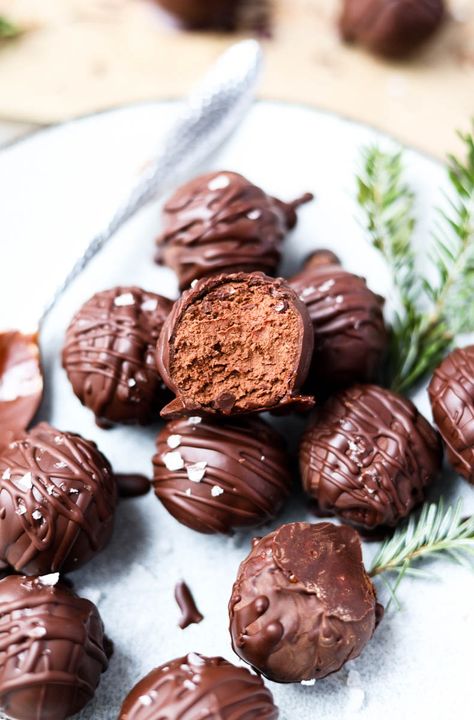 You only need 5 simple ingredients to make these Dairy-Free Dark Chocolate Peppermint Truffles! They're rich, decadent, and delicious! Chocolate Peppermint Truffles, Healthy Sweet Potato Muffins, Peppermint Truffles, Sweet Potato Muffins, Vegan Dark Chocolate, Candy Recipes Homemade, Paleo Chocolate, Salted Chocolate, Xmas Food