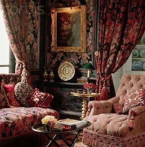 Victorian Style Living Room, Victorian Bohemian Decor, Victorian Home Decor, Bohemian Furniture, Victorian Interior, Bohemian Interior Design, Victorian Interiors, Victorian Furniture, Maximalist Decor