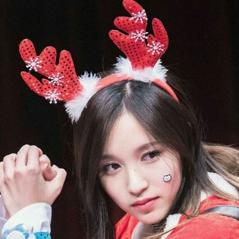 Mina Twice Christmas Icon, Twice Christmas Icons, Christmas Twice, Holiday Pfp, Christmas Twitter Headers, Blackpink Christmas, Xmas Pfp, Twice Christmas, Christmas Kpop