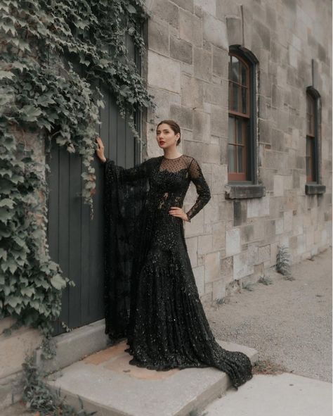 Mahira Khan Dresses, Denim Refashion, Handsome Celebrities, Mahira Khan, Desi Wear, Pakistani Fancy Dresses, Pakistani Bridal Wear, Dream Wedding Ideas Dresses, Stylish Dress Book