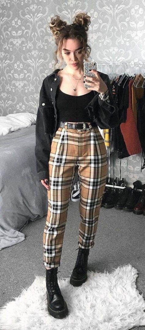 4d6e4749289c4ec58c0063a90deb3964desc35022966ri 90s Punk Rock Aesthetic, Fall Fit Ideas, 90s Punk Rock, Punk Rock Aesthetic, Grunge Outfits Winter, Human Aesthetic, Indie Outfits Aesthetic, Wardrobe Aesthetic, Diy Retro