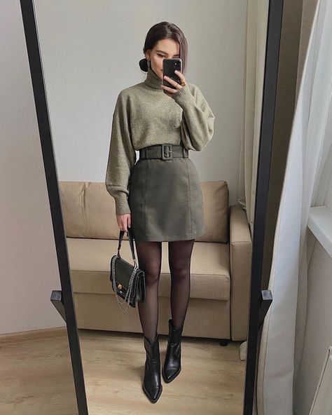 Simple Fall Outfits, Foto Tips, Skirt Mini, Looks Chic, Inspired Outfits, 가을 패션, Looks Style, Mode Inspiration, Winter Fashion Outfits