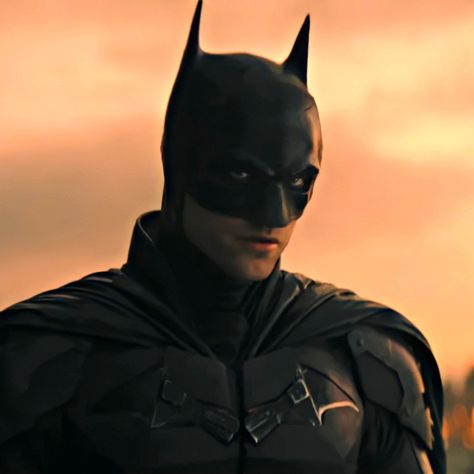 Batman Live Action, Robert Pattinson Batman, Batman Robert Pattinson, Detective Movies, Batman 2022, Batman Vs Joker, Batman Theme, The Bat Man, Batman Pictures