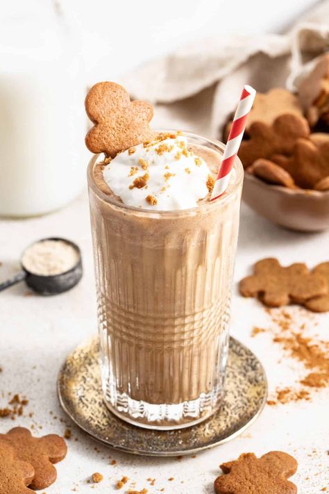 This gingerbread smoothie is a healthy way to enjoy holiday flavors! With all the best flavors of a gingerbread cookie, this smoothie has health benefits with high iron content and vitamin c. With a little bit of whipped cream, you can make it a healthy milkshake, or serve as a breakfast smoothie. Gingerbread Smoothie, Healthy Gingerbread, Healthy Milkshake, Holiday Flavors, High Iron, Gingerbread Cookie, Breakfast Smoothie, Molasses, Gingerbread Cookies