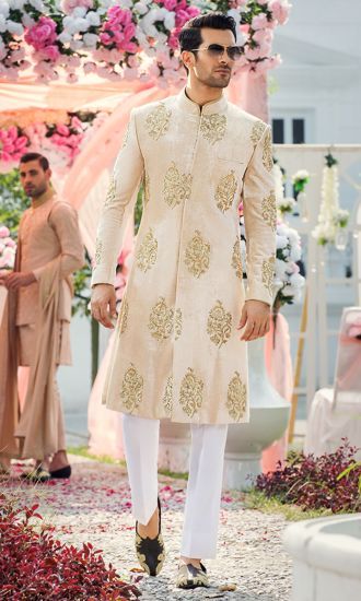 Indian Groom Dress, Mens Wedding Suits, Sherwani For Men Wedding, Wedding Kurta For Men, Groom Dress Men, Wedding Dresses Men Indian, Mens Sherwani, Sherwani For Men, Wedding Outfit Men