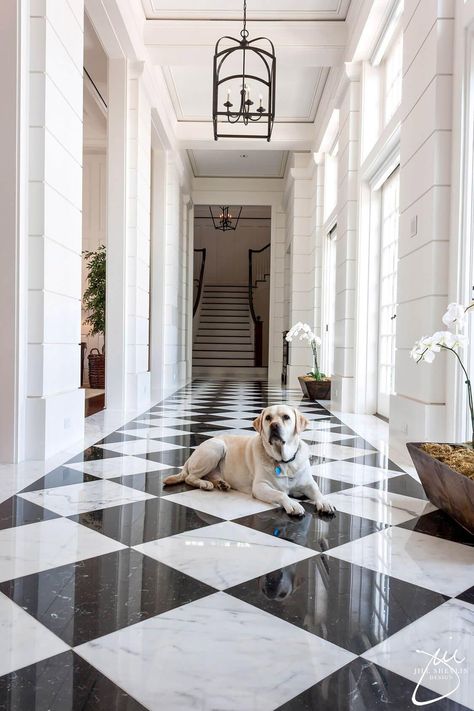 Elegant Hallway, Black And White Hallway, Black And White Flooring, White Hallway, Marble Flooring Design, Foyer Flooring, Checkerboard Floor, White Marble Floor, Black And White Interior