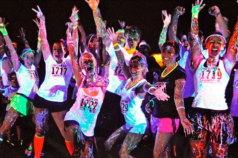 neon-splash-dash Wall Activities, Neon Run, Glow Run, 5k Race, Mud Run, Running 5k, Racing Girl, Glow Party, Fun Run