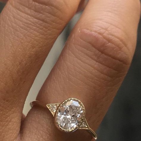 837 likes, 15 comments - jenniekwondesigns on October 23, 2019: "A custom Oval Diamond Deco Ring. Clean, timeless with a touch of nostalgia. #jkdcustom" Jennie Kwon, October 23, Deco Ring, Oval Diamond, Wedding Inspo, Instagram A, Ring, On Instagram, Instagram