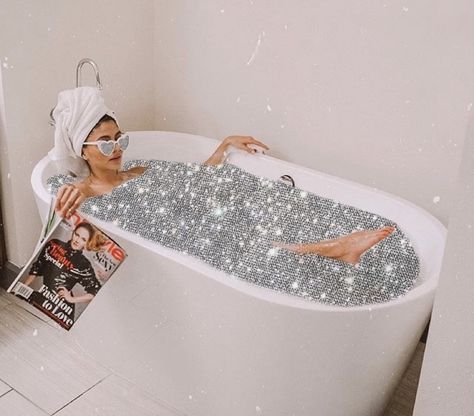 Sparkle bath glitter retro old fashion lady reading in bathtub Reading In Bathtub, Glitter Photo Shoots, Bathtub Aesthetic, Bathtub Photography, Girly Bathroom, Bath Aesthetic, Bath Photography, Braided Hairstyles For Black Women Cornrows, Garage Style