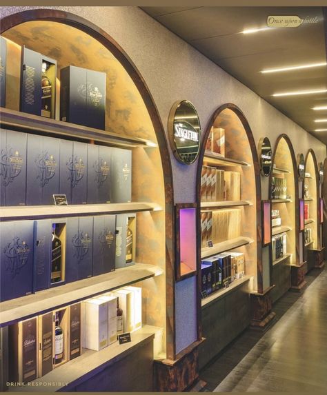 Arched Retail Display, Perfume Showroom, Wall Showcase Design, Wine Shop Interior, Mobile Shop Design, Small Office Design Interior, Jewelry Store Interior, Small Office Design, Desain Pantry