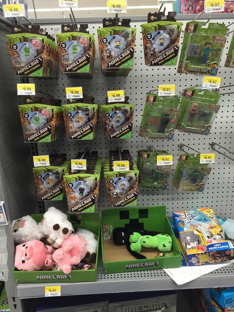 Minecraft Merch, Minecraft Room Decor, Fnaf Minecraft, 2000s Scene, Minecraft Toys, Best Christmas Toys, All Minecraft, Minecraft Room, Plantas Vs Zombies