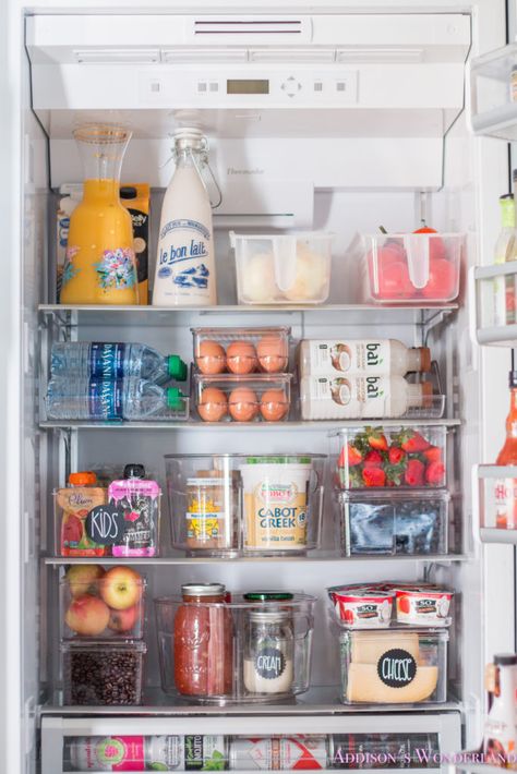 Organized Refrigerator, Healthy Fridge, Pantry Fridge, House Organisation, Kitchen Organization Pantry, Fridge Storage, Kitchen Organisation, Organisation Hacks, Organizing Hacks