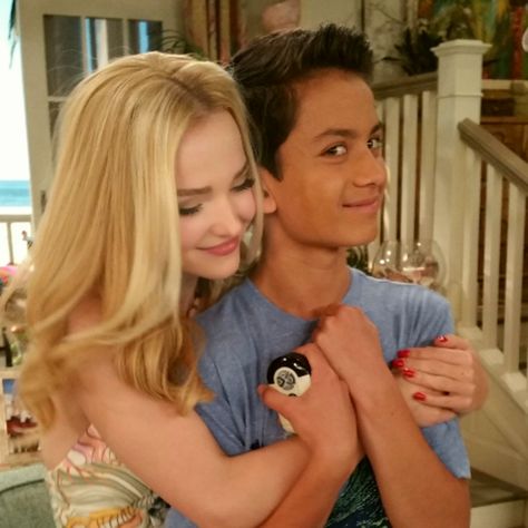 Dove Cameron and Tenzing Trainor Liv And Maddie Characters, Liv Rooney, Blake Michael, Dove Cameron Style, Old Disney Channel, Liv And Maddie, Disney Channel Shows, Disney Channel Stars, Casting Pics