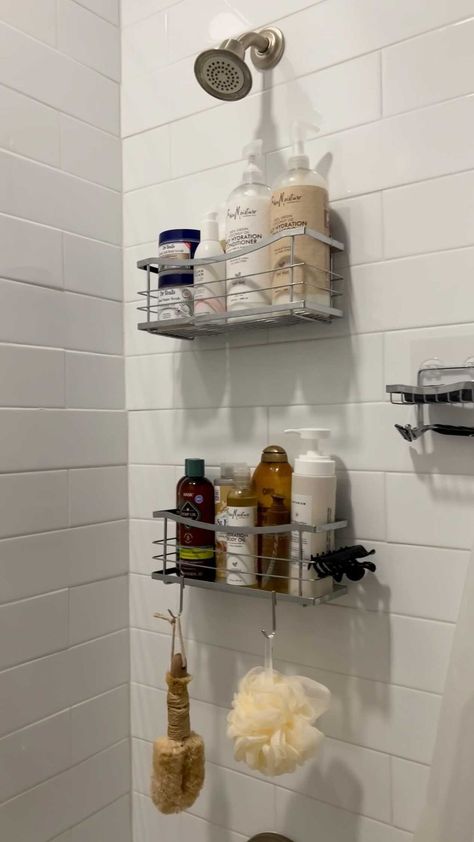 Bathroom Aesthetic Decor, Everything Shower Products, Shared Bathroom Ideas, Makeup In Bathroom, Apartment Decorating Bathroom, Bathroom Decor Aesthetic, Organized Bathroom, Dream Dorm, Organization Bathroom