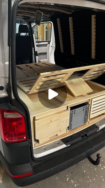 Diy Van Storage Ideas, Camper Van Bed Ideas, Van Conversion Ideas Layout, Astro Van Conversion, Build A Bed, Vw T3 Camper, Small Camper Vans, Van Project, Volkswagen Transporter T4