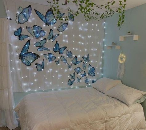 Room Ideas With Butterflies, Bedroom Ideas Butterflies, Blue Butterfly Bedroom Ideas, Bedroom Butterfly Decor, Butterfly Apartment Decor, Purple Butterfly Room Ideas, Bedroom Asethic Ideas, Butterfly Room Ideas, Butterfly Bedroom Ideas