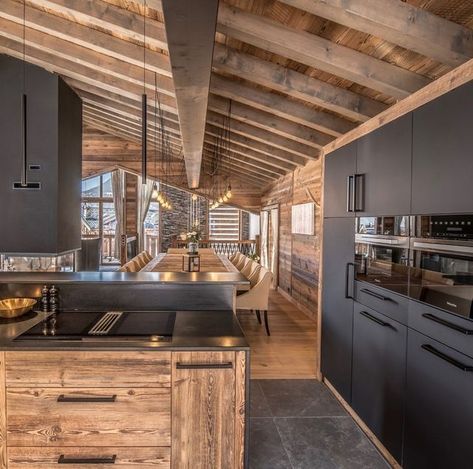 Chalet Modern, Chalet Kitchen, Luxury Chalet Interior, Chalet Interior Design, Mountain Interiors, Modern Chalet, Chalet Interior, Modern Rustic Living Room, Kitchen Post