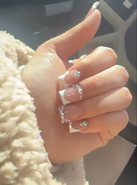 Cute Acrylic Nails Medium Length With Gems, White French Tip Nails Short With Diamonds, Cute Short Acrylic Nails Square With Rhinestones, Short Acrylic Bling Nails, Spanish French Tip, French Tip Acrylic Nails Rhinestones, Small French Tip Nails With Gems, Short Acrylics With Charms, Gem Short Nails