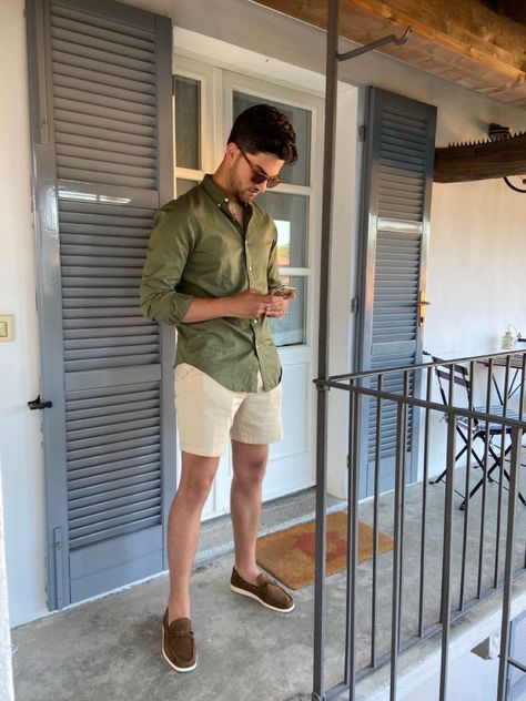 [CommissionsEarned] 20 Mens Summer Wardrobe Tricks You'll Be Impressed By Right Now #menssummerwardrobe Fashion In Italy, Mens Summer Wardrobe, Italian Summer Style, Shoes With Shorts, Mens Summer Fashion, Vacation Outfits Men, Italian Mens Fashion, Europe 2024, Polo Shirt Outfits