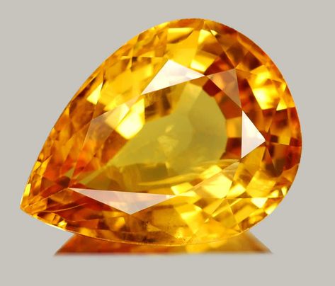 Topaz Topaz Yellow, Topaz Birthstone, Yellow Gems, Yellow Gemstones, Minerals And Gemstones, Rocks And Gems, Real Stone, Citrine Gemstone, Topaz Stone