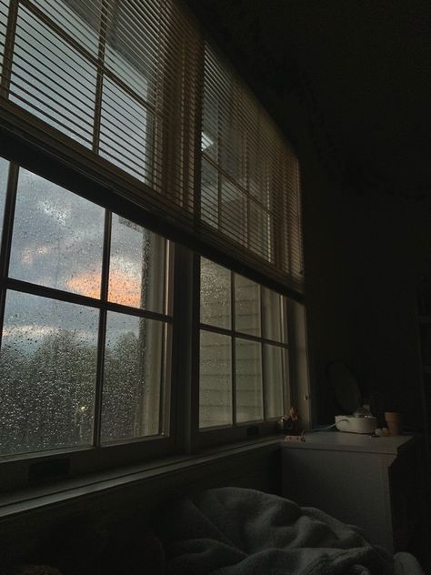 Raining Outside Window Aesthetic Night, Rainy Day Inside Aesthetic, View Outside Window, Rainy Window Aesthetic, Rainy Room, Rain Morning, Morning Window, Windows Aesthetic, Calming Photos