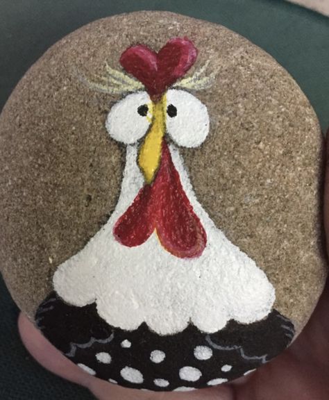 Chickens Painted On Rocks, Painted Rocks Chickens, Chicken Painted Rocks, Rock Crafts Diy, Fabric Flower Headbands, Rock Animals, Painted Rock Animals, Chicken Painting, Diy Rock Art