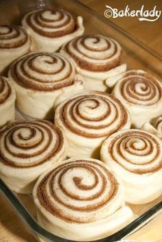 The World's Greatest Cinnamon Rolls - Bakerlady Cinnamon Roll Recipe Homemade, Pembuat Roti, Best Cinnamon Rolls, Sweet Dough, Breakfast Sweets, Cinnamon Rolls Homemade, Think Food, Cinnamon Rolls Recipe, Köstliche Desserts