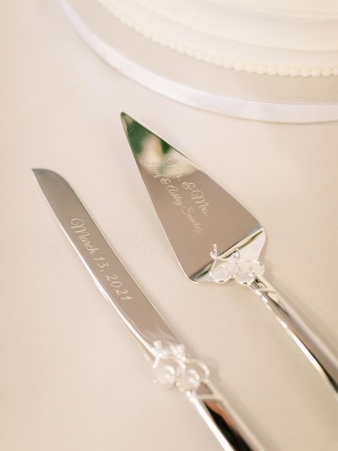 Wedding cake knife and server from Amazon. Personalization from Things Remembered Wedding Knife And Server, Wedding Garder, Wedding Personalization, Wedding Knife, Wedding Cake Knife And Server, Wedding Knife Set, Wedding Cake Knife Set, Wedding Present Ideas, Wedding Cake Server Set