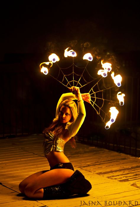 Fire Poi, Circus Aesthetic, Fire Fans, Connie Springer, Fire Dancer, Fire Photography, Hula Hoops, Flow Arts, Fantasias Halloween