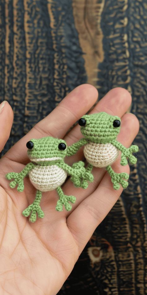 Make a soft and comforting blanket with these free micro preemie crochet patterns, ideal for tiny babies. Free Small Crochet Projects, Crochet Patterns Frogs, Miniature Crochet Animals, Tiny Crochet Keychain, Micro Amigurumi Free Pattern, Crochet Frog Keychain Free Pattern, Crochet Frogs Free Patterns, Crochet Small Animals Free Pattern, Crochet Patterns For Free