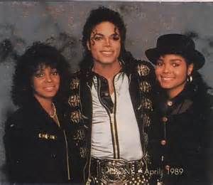 Micheal Jackson, with Sisters, Rebbie and Janet Rebbie Jackson, Michael Jackson 1988, Jo Jackson, Michael Jackson Photoshoot, Michael Jackson Bad Era, Jackson Bad, Photos Of Michael Jackson, Joseph Jackson, Michael Jackson Bad