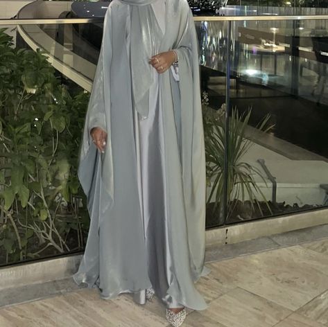 Blue Abaya Aesthetic, Cute Abaya, Nikkah Abaya, Abaya Designs Latest Dubai, Abaya Fits, Mum Fits, Dubai Abaya Fashion, Abaya Aesthetic, Beautiful Abayas