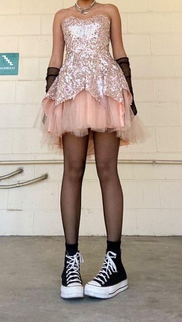 Punk Dress Aesthetic, Edgy Prom Dress Punk, Pop Punk Princess Aesthetic, Grunge Prom Dress Punk Rock, Punk Rock Princess Aesthetic, Punk Prom Outfit, Rock Prom Dress, Punk Princess Outfits, Girly Pop Outfit