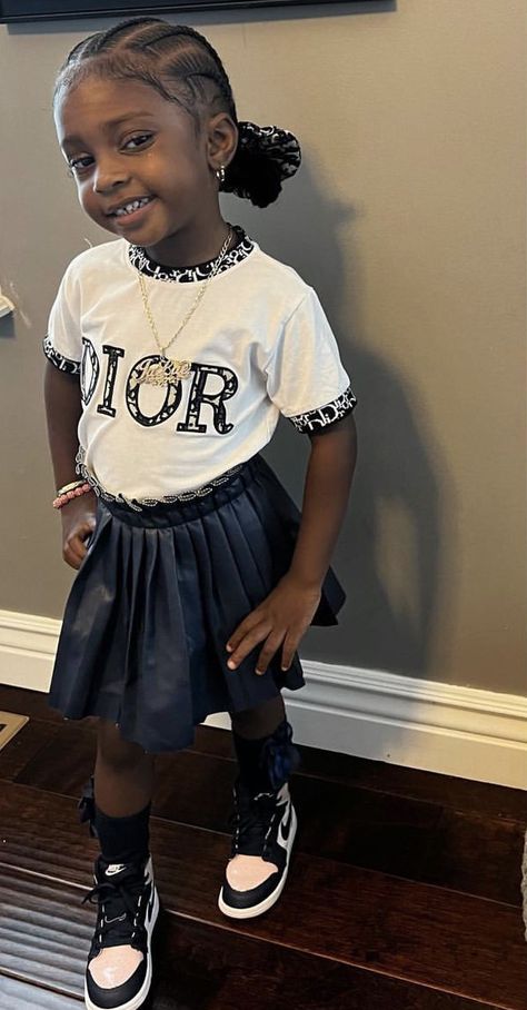 Bbg Outfits, Kalani Reign, Fashion Outfits For School, Casual Outfit Winter, Autumn Outfits Ideas, Winter Outfit Aesthetic, Winter Outfits Fashion, Toddler Fits, Kids Outfits Daughters