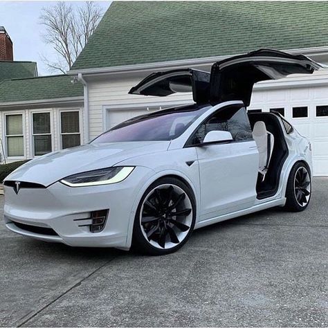 Car Aesthetics, Car Interior Diy, Tesla Accessories, Tesla Roadster, Lux Cars, Tesla Motors, Tesla Car, Car Goals, Tesla Model X