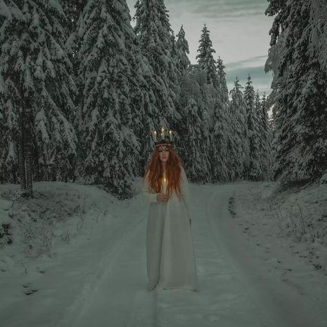 Elna on Instagram: "Tonight is the night before lucia. Stay up and beware of the beings roaming free. 😈👽👾 - - - #lucia #lussi #lussibrud #folklore #sweden #swedishlucia" Lucia Core Aesthetic, Lucia Core, Lucia Christmas, Yule Blessings, Winter Photoshoots, Sankta Lucia, Sweden Aesthetic, Jonna Jinton, Winter Photoshoot