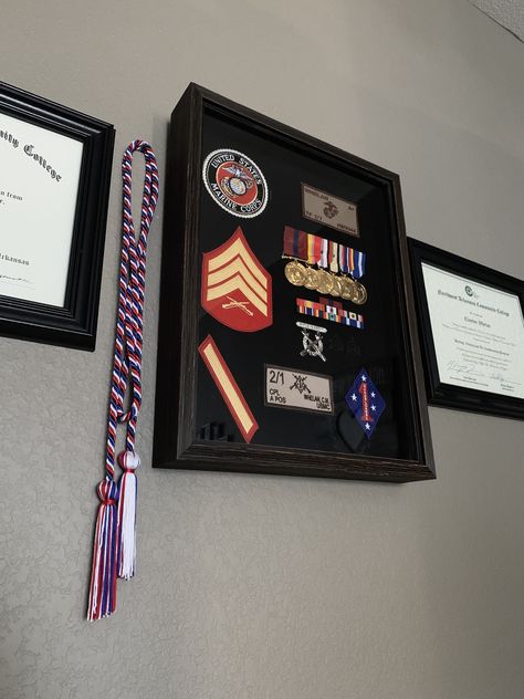 Shadow Box Marine Corps, Marine Corps Home Decor, Jrotc Shadow Box Ideas, Veteran Shadow Box Ideas, Usmc Shadow Box Ideas, Marine Corps Shadow Box Ideas, Marine Corps Wall Decor, Military Home Decor, Shadow Box Ideas