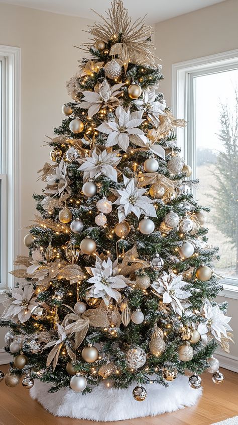 Christmas Tree Decorations Simple, White And Gold Christmas, Trendy Christmas Decor, Elegant Christmas Tree Decorations, Luxury Christmas Decor, Plaid Christmas Tree Skirt, Gold Christmas Tree Decorations, Christmas Decorations Centerpiece, Luxury Christmas Tree