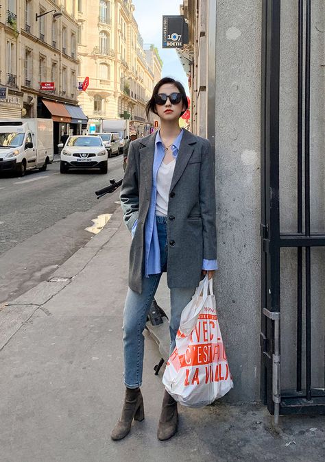 Womens Blazer Outfit, Korean Outfits Ideas, Neo Grunge, How To Wear Blazers, Long Blazer Jacket, Tokyo Street Fashion, Blazer Outfits For Women, Womens Blazer, Blazer Outfit