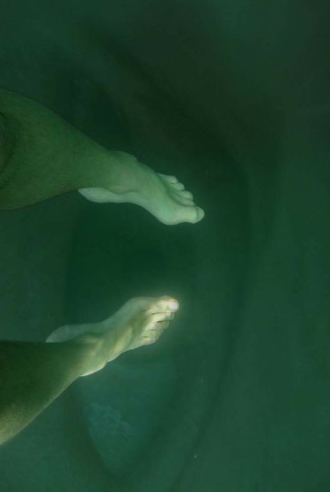 North Sea Scary, Thalassophobia Pictures, Scary Ocean Aesthetic, Scary Ocean Pics, Scary Underwater Pics, Unseen Photography, Ocean Scary, Creepy Ocean, Scary Water