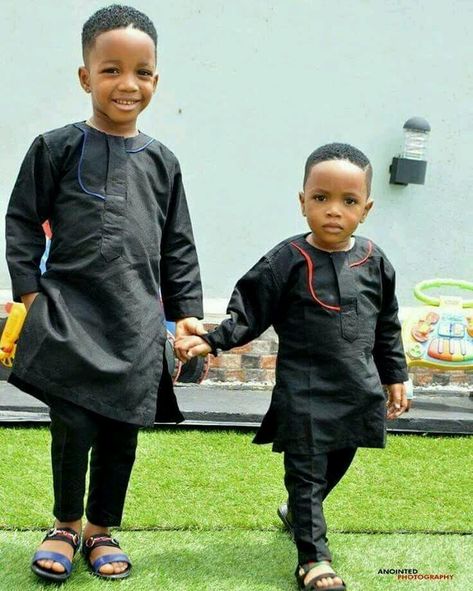 Agbada Styles For Children 2017 2018 Ankara Styles For Kids, Kids Kaftan, African Babies, Traditional Suit, Dress For Kids, African Dresses For Kids, Afrikaanse Mode, African Children, African Shirts