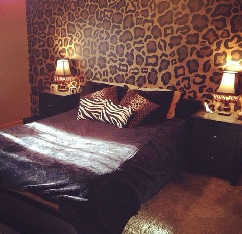 Cheetah Print Bedroom, Bathroom Wall Paint, Cheetah Bedroom, Y2k Room Ideas, Leopard Print Home, Leopard Bedroom, Chanel Phone Case, Black Gold Bedroom, Rooms Inspiration