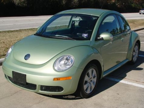 Example of Gecko Green paint on a 2008 Volkswagen Beetle 2008 Volkswagen Beetle, Vw Beetle Green, Green Beetle Car, Volkswagen Buggy, Green Volkswagen Beetle, Beetle Volkswagen, Green Beetle, Volkswagen Beetle Convertible, Bug Car