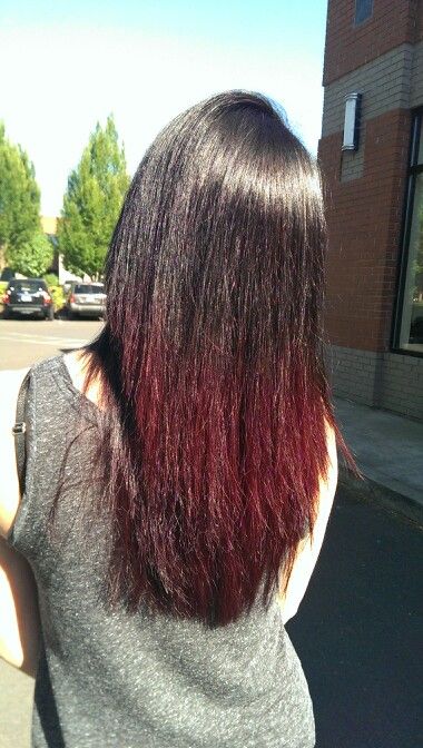 Dark brown with violet red ombre Brown To Red Ombre, Hairstylist Problems, Dark Red Hair, Hair Damage, Hair Affair, Red Ombre, Colored Hair, Haircuts For Long Hair, False Ceiling