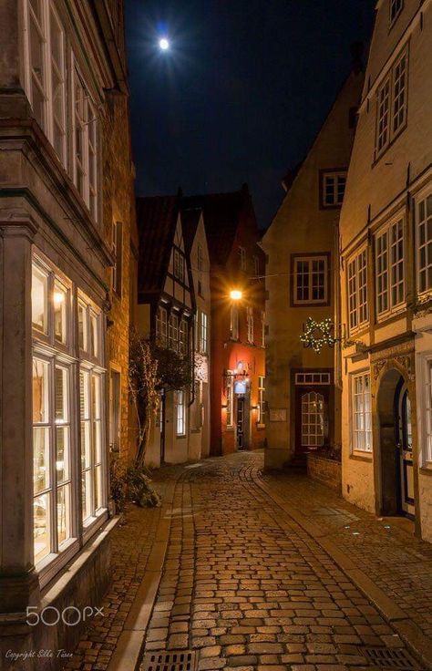 Street At Night, Bremen Germany, Beautiful Streets, Night Aesthetic, City Aesthetic, Street Scenes, Pretty Places, City Streets, Travel Aesthetic