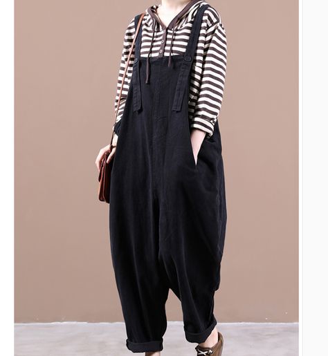 Loose overalls outfit