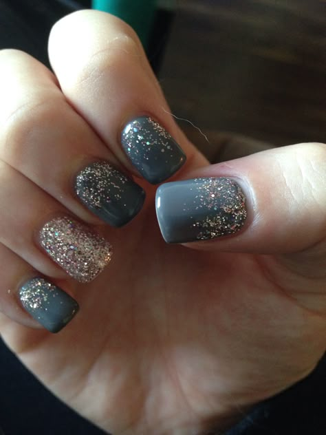 Gray Nails With Glitter Accent, Glitter Grey Nails, Dark Gray Nails With Glitter, Short Acrylic Nails Designs For Fall, Grey Sparkle Nails, Dark Nails With Glitter, Pewter Nails, Bff Ideas, Nails With Pink